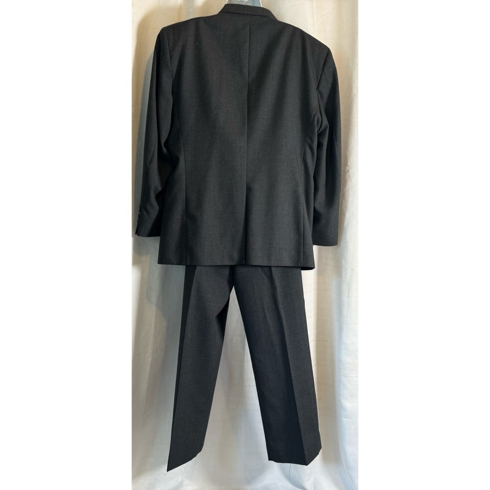 90’s Vintage ‘Barrington’ Charcoal Gray Tailored Suit - Picture 5 of 7